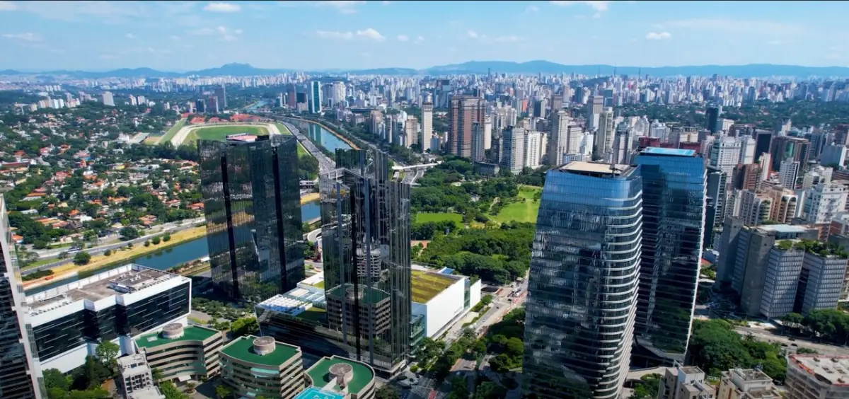 Marginal Pinheiros e Jockey Club em São Paulo (SP)